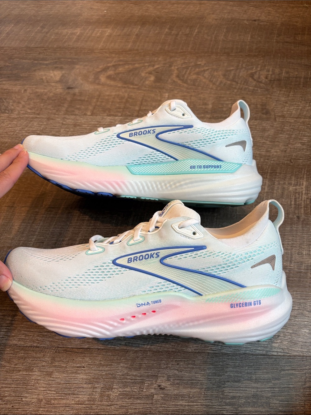Brooks Women's Glycerin GTS 22 Women’s 10.5 White/Limpet Shell/Amparo Blue - Picture 6 of 10
